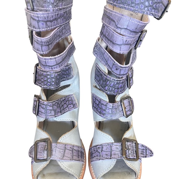 FreeBird boots Never worn - size 6. Bond style! - Picture 9 of 10